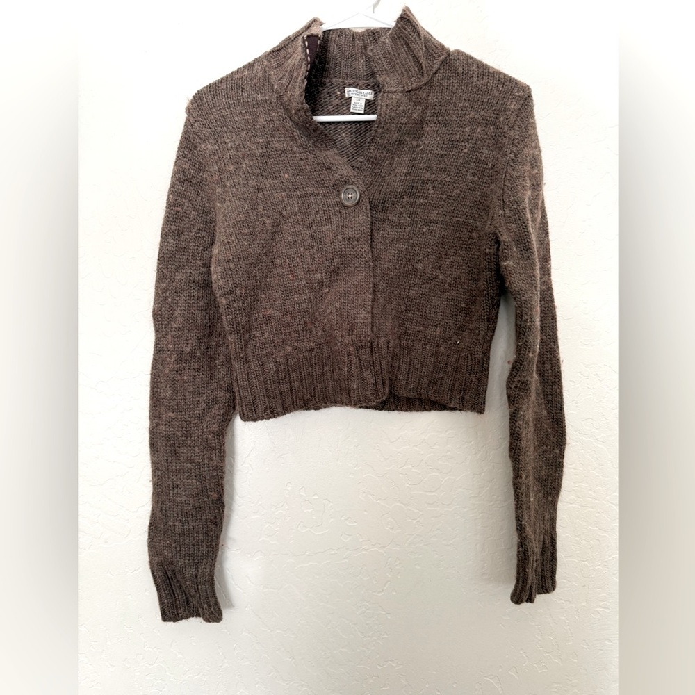 American Eagle cropped one button sweater size L